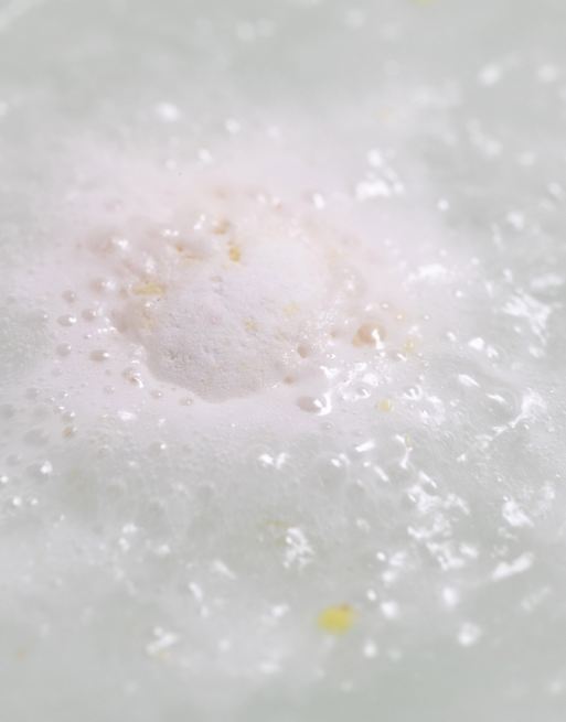 LUSH – Dream Skin – Kroppsvårdsset med bodylotion, badbomb och tvål, 2 av 4