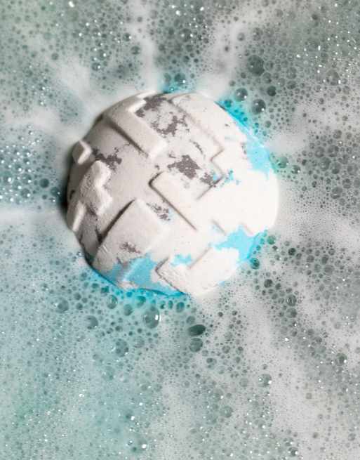 LUSH Snow Fairy X ASOS - Exclusives - White Noise - Set van twee bruisballen , 4 van 4