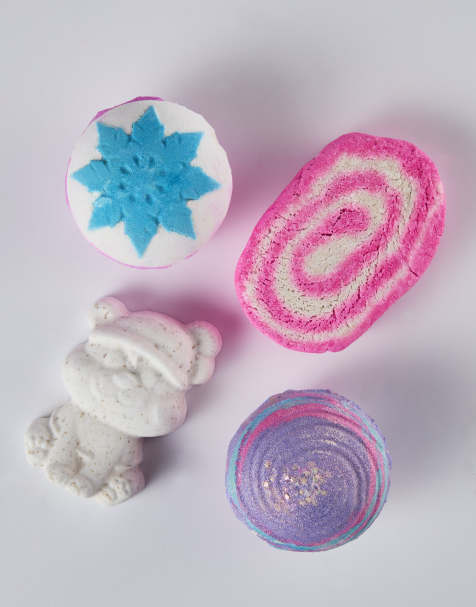 LUSH Sweet Christmas bathing bundle - view 1