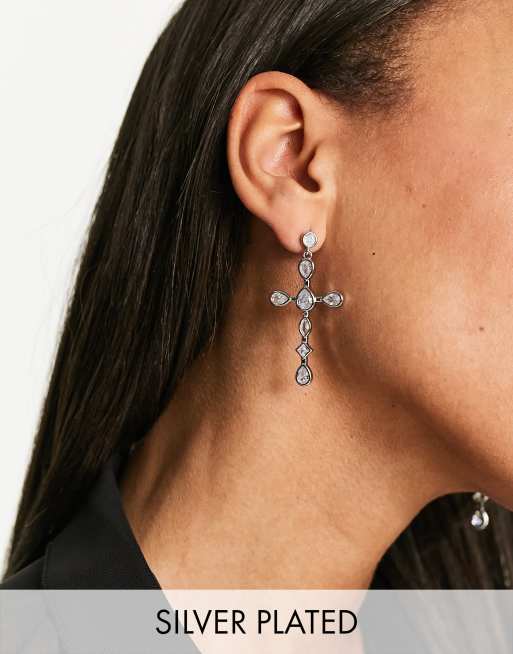 Luv AJ – Versilberter Ohrstecker im Kreuzdesign mit eingefassten Steinen