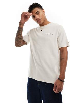 lyle & scott - beige t-shirt med broderad logga i frotté-naturlig