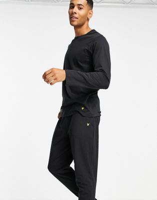 Lyle & Scott Bodywear – Stanley – Set aus langärmligem Shirt und Jogginghose in Schwarz