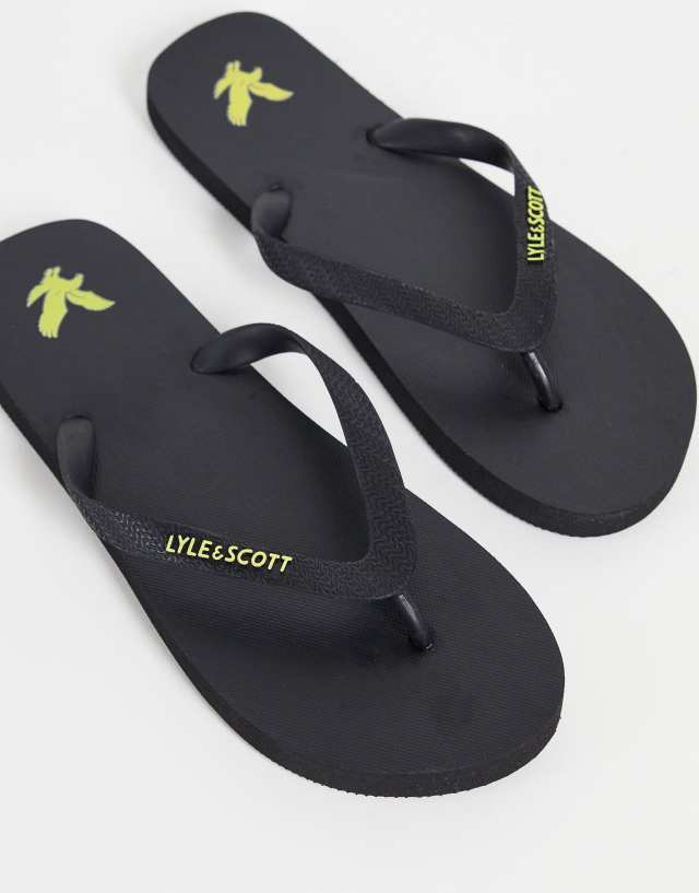 Lyle & Scott flip flops in black