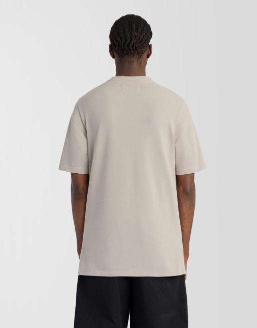 Lyle & Scott kurzärmliges T-Shirt aus Piqué-Interlock in Y256 Clay Taupe, 4 von 6