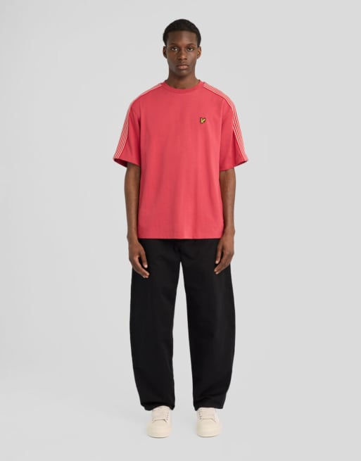 Lyle & Scott Ls t-shirt stripe taped t-shirt in y112 garnet, 2 of 6