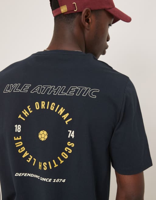 Lyle & Scott - Marineblå T-shirt med "athletic"-grafik, 3 af 4