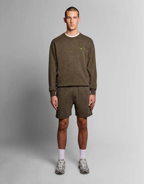 Lyle & Scott Mid bottoms heavy laundered sweatshort in y118 soft black - view 1