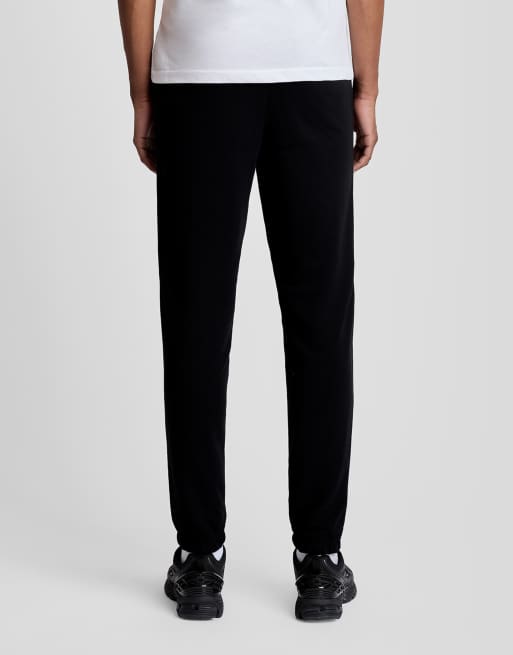 Lyle & Scott Mid bottoms jacquard tape joggers in z865 jet black, 4 of 7