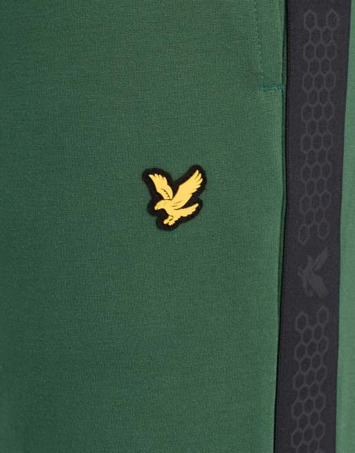 Lyle & Scott Mid bottoms padel taped joggers in z305 canopy green, 6 of 6