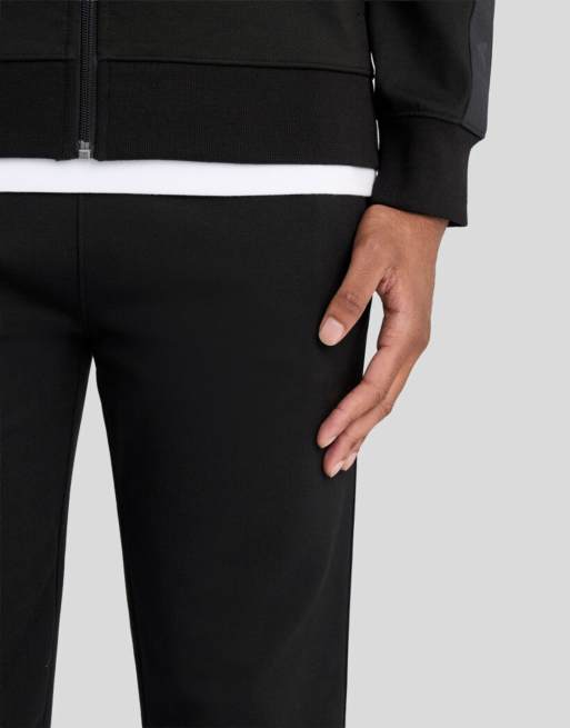 Lyle & Scott Mid bottoms padel taped joggers in z865 jet black, 3 of 5