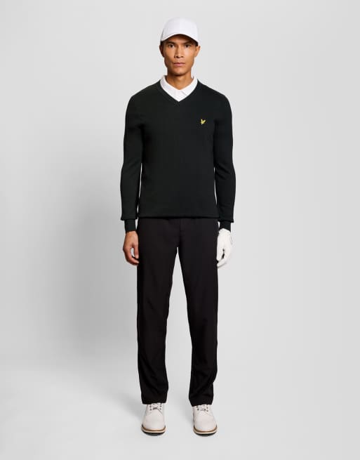 Lyle & Scott Mid knits golf 1874 v neck pullover in z865 jet black, 2 of 6