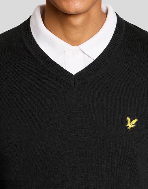 Lyle & Scott Mid knits golf 1874 v neck pullover in z865 jet black, 3 of 6