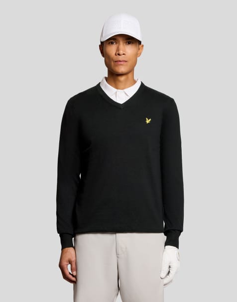 Lyle & Scott Mid knits golf v neck pullover in z865 jet black - view 1