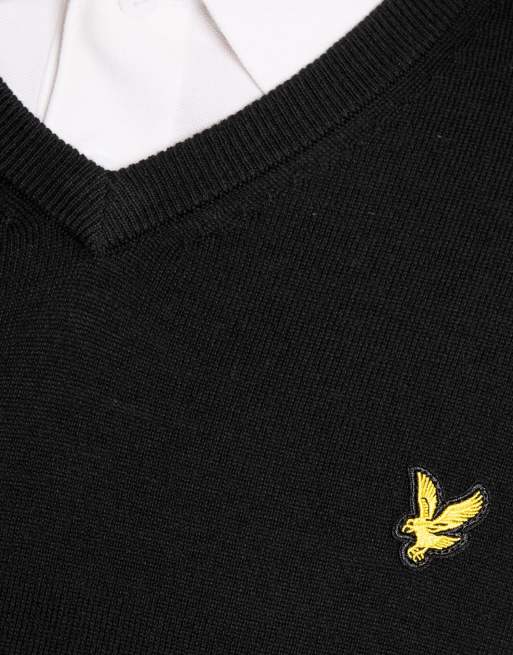 Lyle & Scott Mid knits golf v neck pullover in z865 jet black, 6 of 7