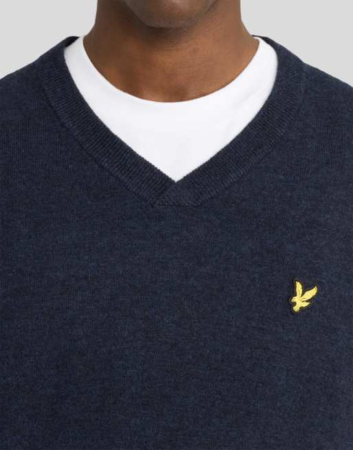 Lyle & Scott Mid knits Pullover mit V-Ausschnitt aus Lammwollmix in dunkel marine meliert, 3 von 6