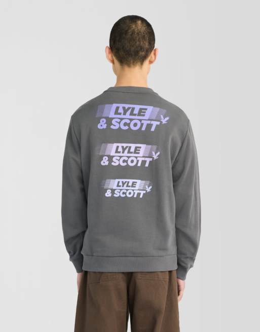 Lyle & Scott Mid layers branded repeat graphic sweatshirt in w635 gunmetal, 4 of 6