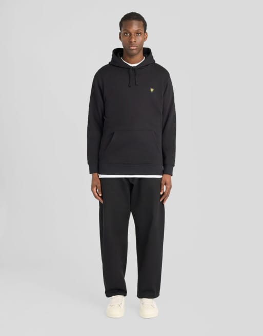 Lyle & Scott Mid layers shield badge pullover hoodie in z865 jet black, 2 of 5
