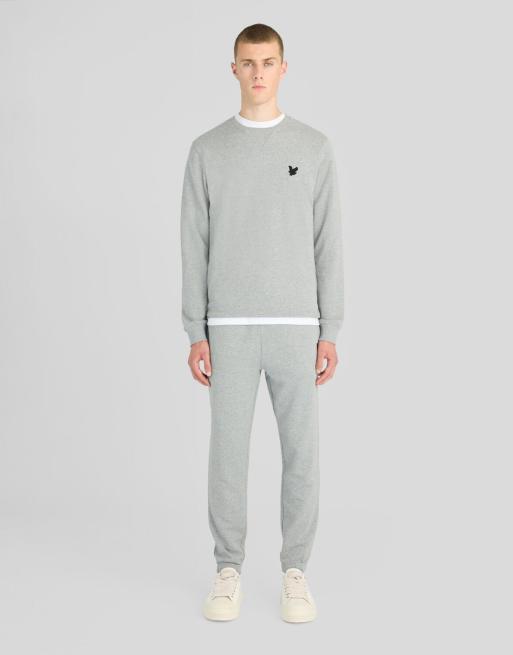 Lyle & Scott Mid layers textured eagle crew neck sweatshirt in t28 mid grey marl, 2 of 5