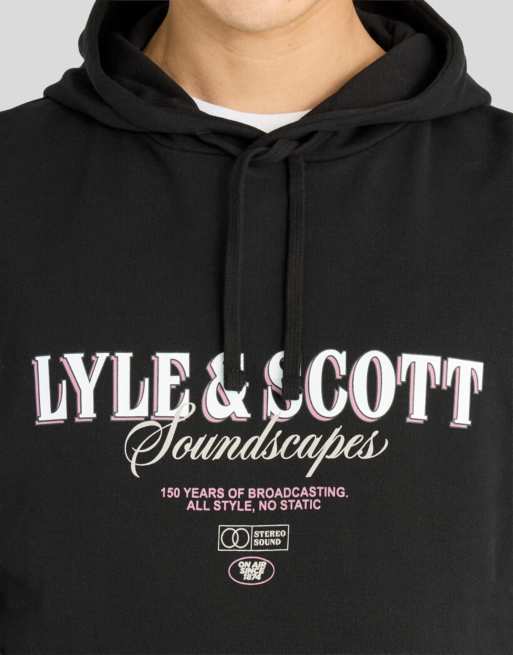 Lyle & Scott Midlayer-Hoodie mit Soundscapes-Print in Schwarz, 3 von 6