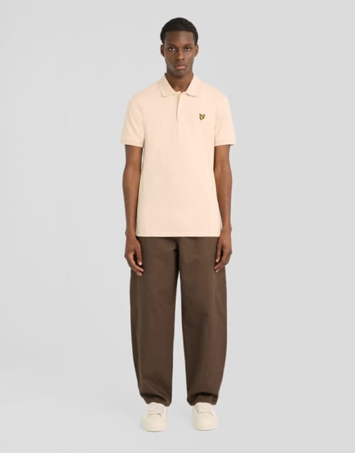 Lyle & Scott - polo liso de manga corta en x555 walnut beige, 2 de 6