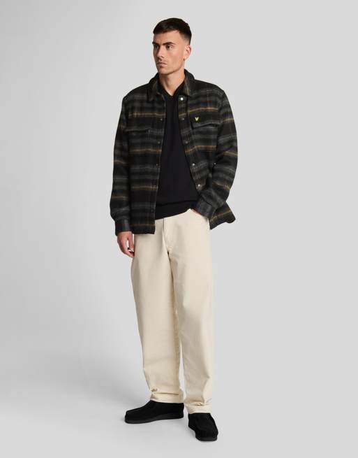 Lyle & Scott – Pullover aus Baumwolle und Merinowolle in Tiefschwarz mit V-Ausschnitt , 2 von 4