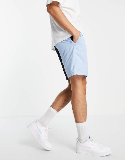Lyle & Scott – Shorts in Blau mit Einsatz im Farbblockdesign, 4 von 4