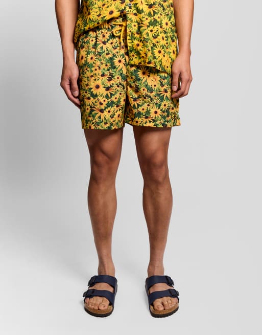 Lyle & Scott Shorts wild garden print swimshort in 756 super yellow, 2 of 5