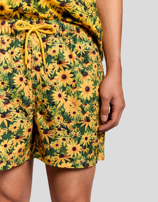 Lyle & Scott Shorts wild garden print swimshort in 756 super