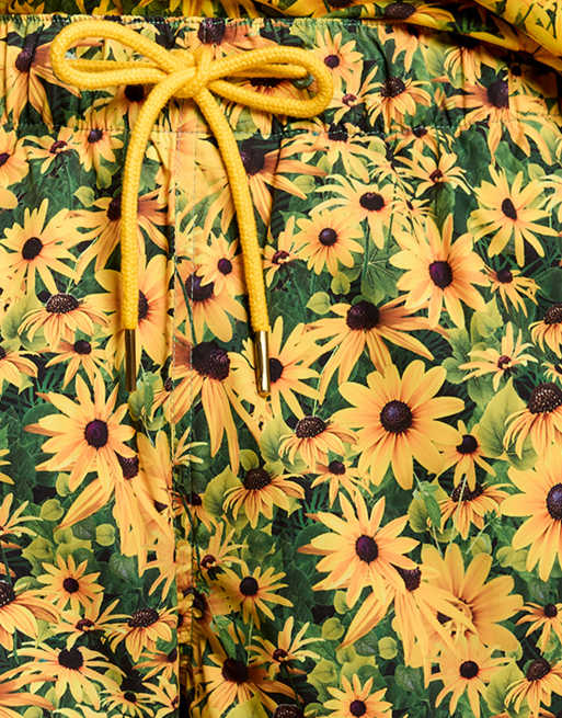 Lyle & Scott Shorts wild garden print swimshort in 756 super