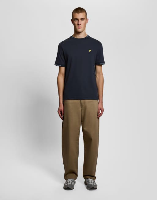 Lyle & Scott Ss t-shirts fine tipped t-shirt in y155 dark navy/ chalk blue, 2 of 5