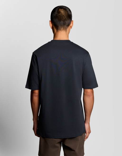 Lyle & Scott Ss t-shirts rubber duck graphic t-shirt in z271 dark navy, 2 of 5