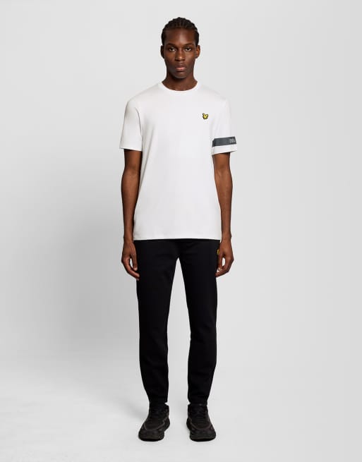 Lyle & Scott Ss t-shirts sports sleeve branded t-shirt in 626 white, 4 of 7