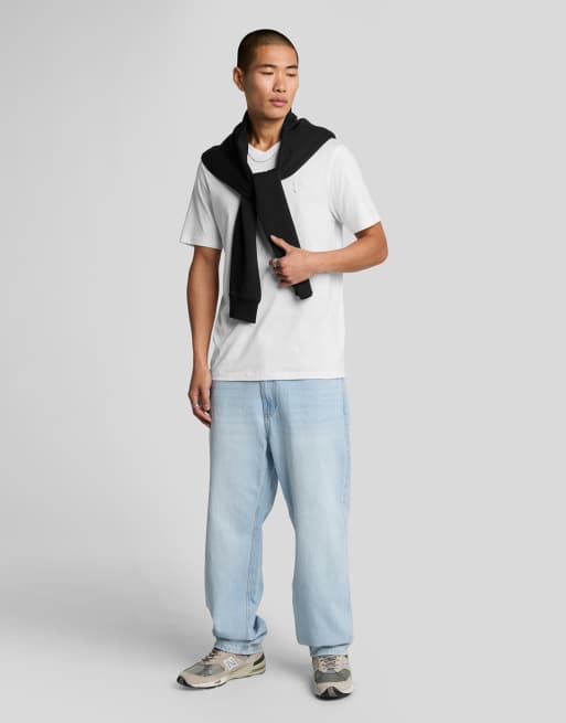 Lyle & Scott Ss t-shirts superfine v neck t-shirt in 626 white, 2 of 7