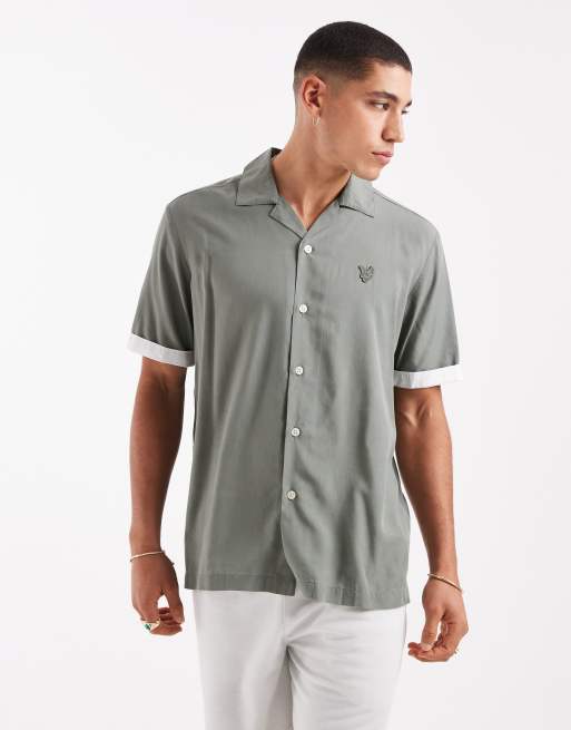 Lyle & Scott Ss woven shirt contrast cuff shirt in x838 clay green/ white