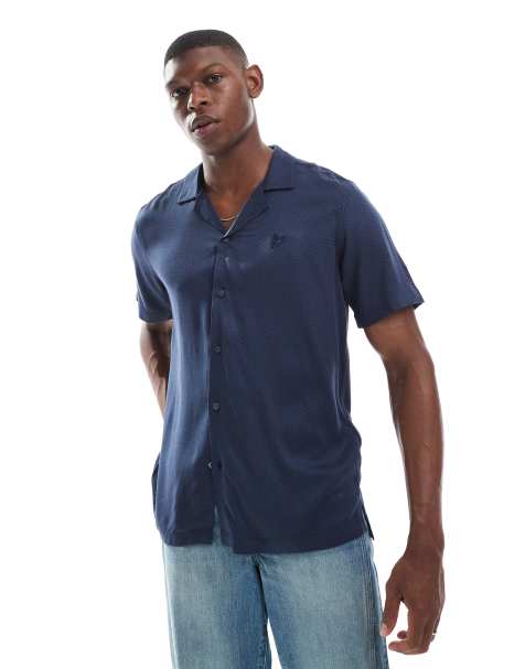 Lyle & Scott Ss woven shirt geo motif printed revere shirt in z271 dark navy