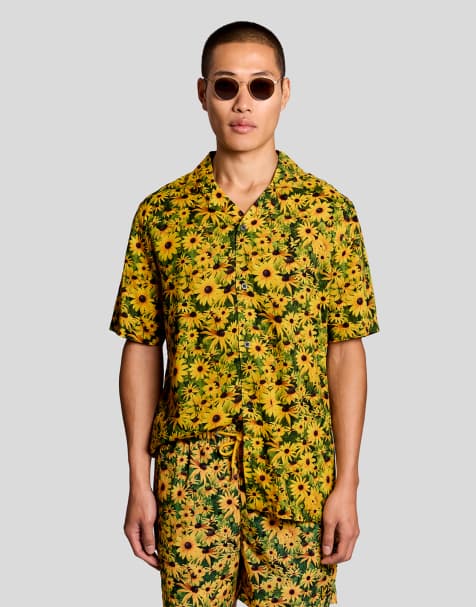 Lyle & Scott Ss woven shirts wild garden print resort shirt in 756 super yellow