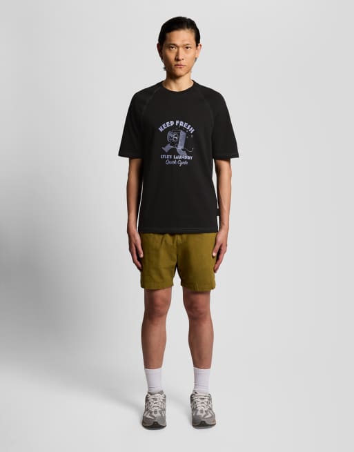 Lyle & Scott - T-shirt à manches courtes avec imprimé « Keep Fresh » - Noir de jais et bleu bulle y172, 2 de 5