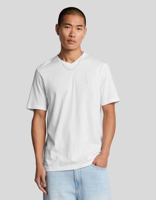 Lyle & Scott T-shirt a maniche corte in tessuto superfine con scollo a V, bianca, 6 di 7
