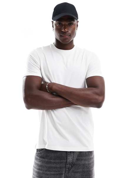 Lyle & Scott Tonal Eagle superfine cotton t-shirt in white - view 1