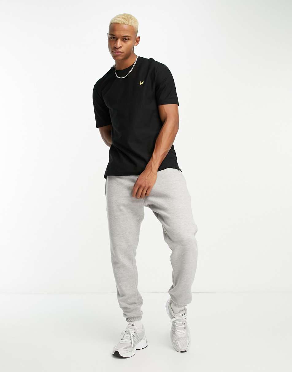 Lyle & Scott Vintage Ridge thick ribbed t-shirt in black 2