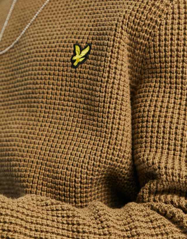 Lyle & Scott Vintage tuck stitch knit sweater in bronze camel 2