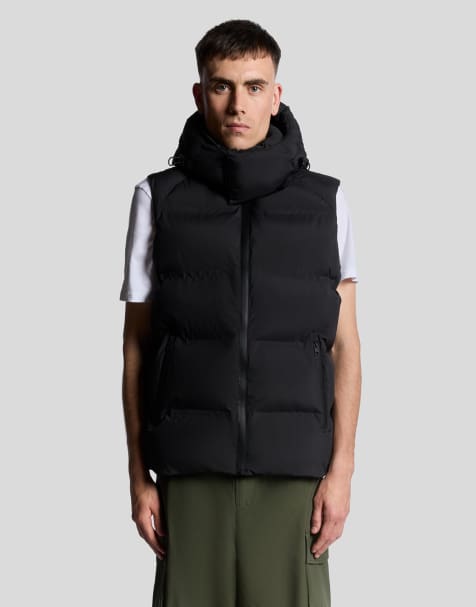 Lyle & Scott welded puffer gilet in  jet black - view 1