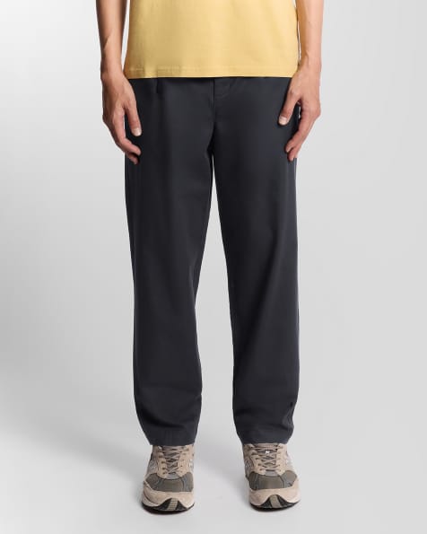 Lyle & Scott workwear trousers in lacquer - view 1