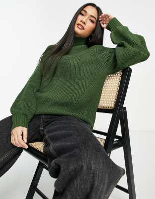 M Lounge – Hochgeschlossener Pullover in Tannengrün mit gerippter Strickmasche 