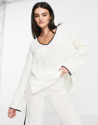 M Lounge tipped slouchy v-neck ribbed jumper co-ord in white ice