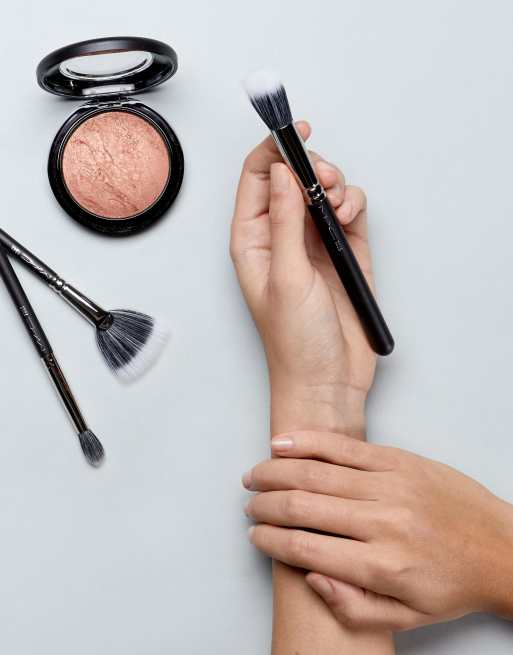 MAC 188S Small Duo Fibre Face Brush | ASOS