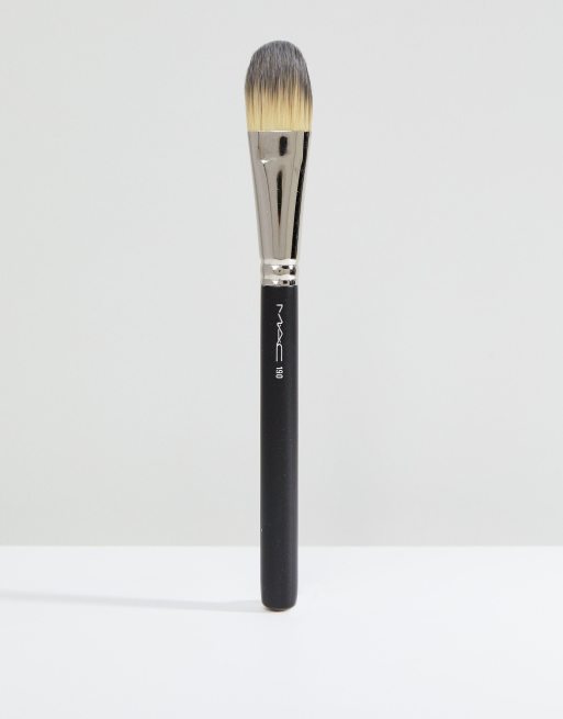 MAC 190 Foundation Brush