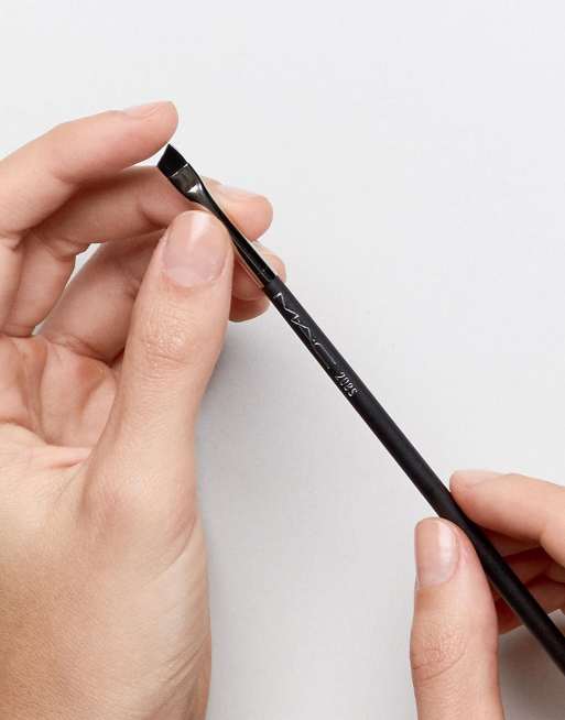 MAC 208S Angled Brow Brush, 4 of 4