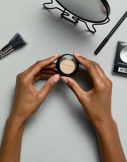 MAC Cream Colour Eyeshadow Base - Pearl | ASOS
