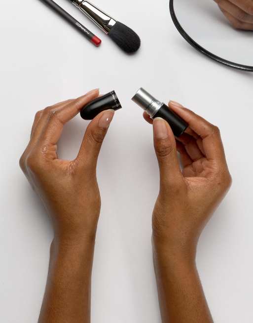 MAC Cremesheen Lippenstift - Brave Red, 2 van 4